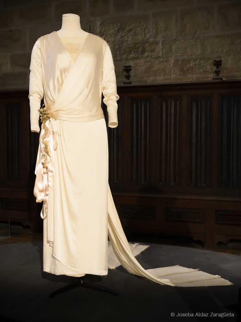 Vestido de novia en raso satén de Cristóbal Balenciaga